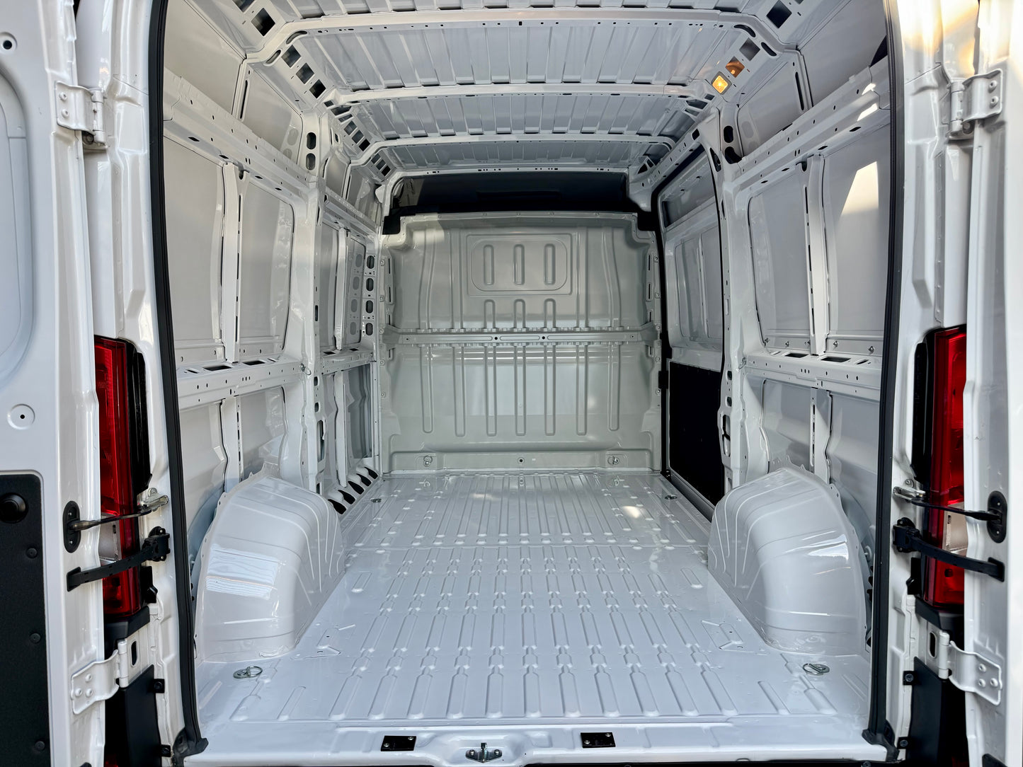 Fiat Ducato 2.2 D L2H2 KLIMAAUT CARPLAY PDC AHK 3STZ