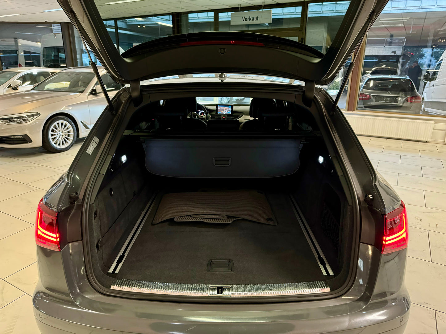 A6 Allroad 3.0 TDI NARDOGRAU LEDER AHK CAM PDC