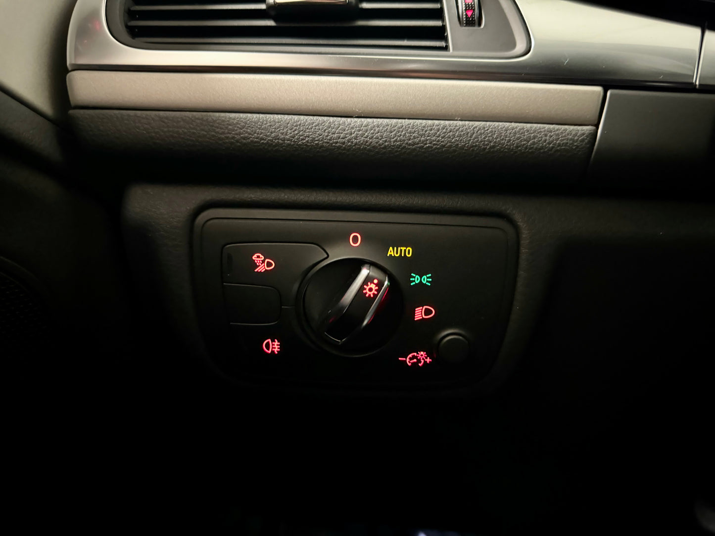 A6 Allroad 3.0 TDI NARDOGRAU LEDER AHK CAM PDC