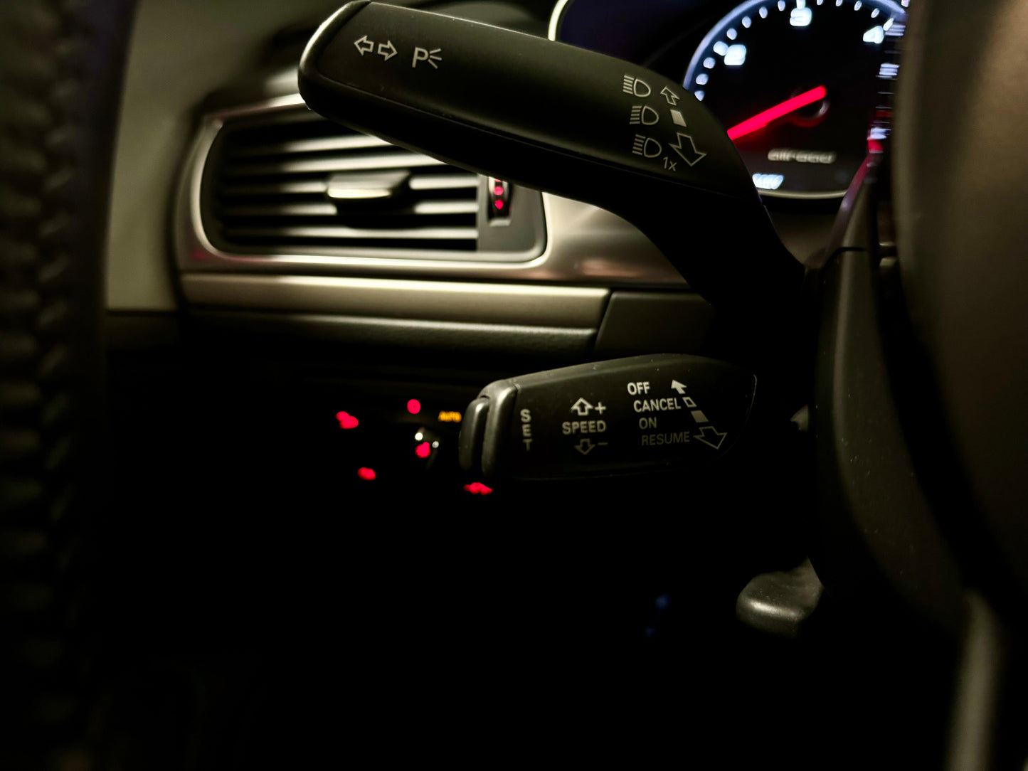 A6 Allroad 3.0 TDI NARDOGRAU LEDER AHK CAM PDC