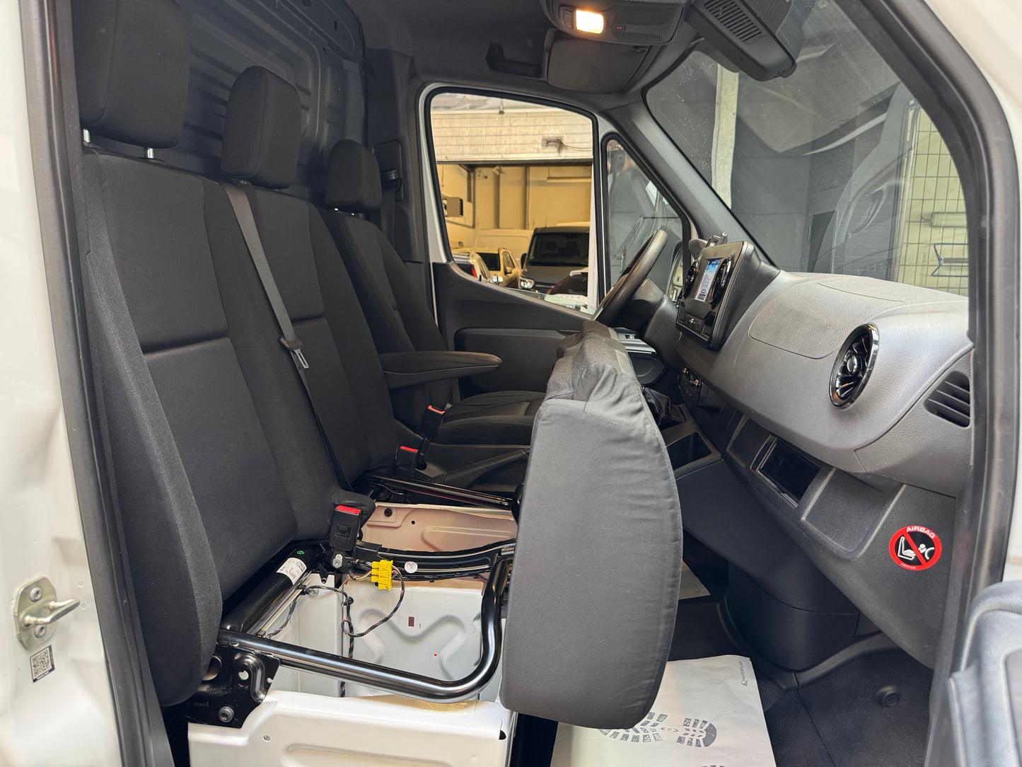 Mercedes-Benz Sprinter 314 CDI L2H2 3,5t NAVI KLIMA AHK KAMERA