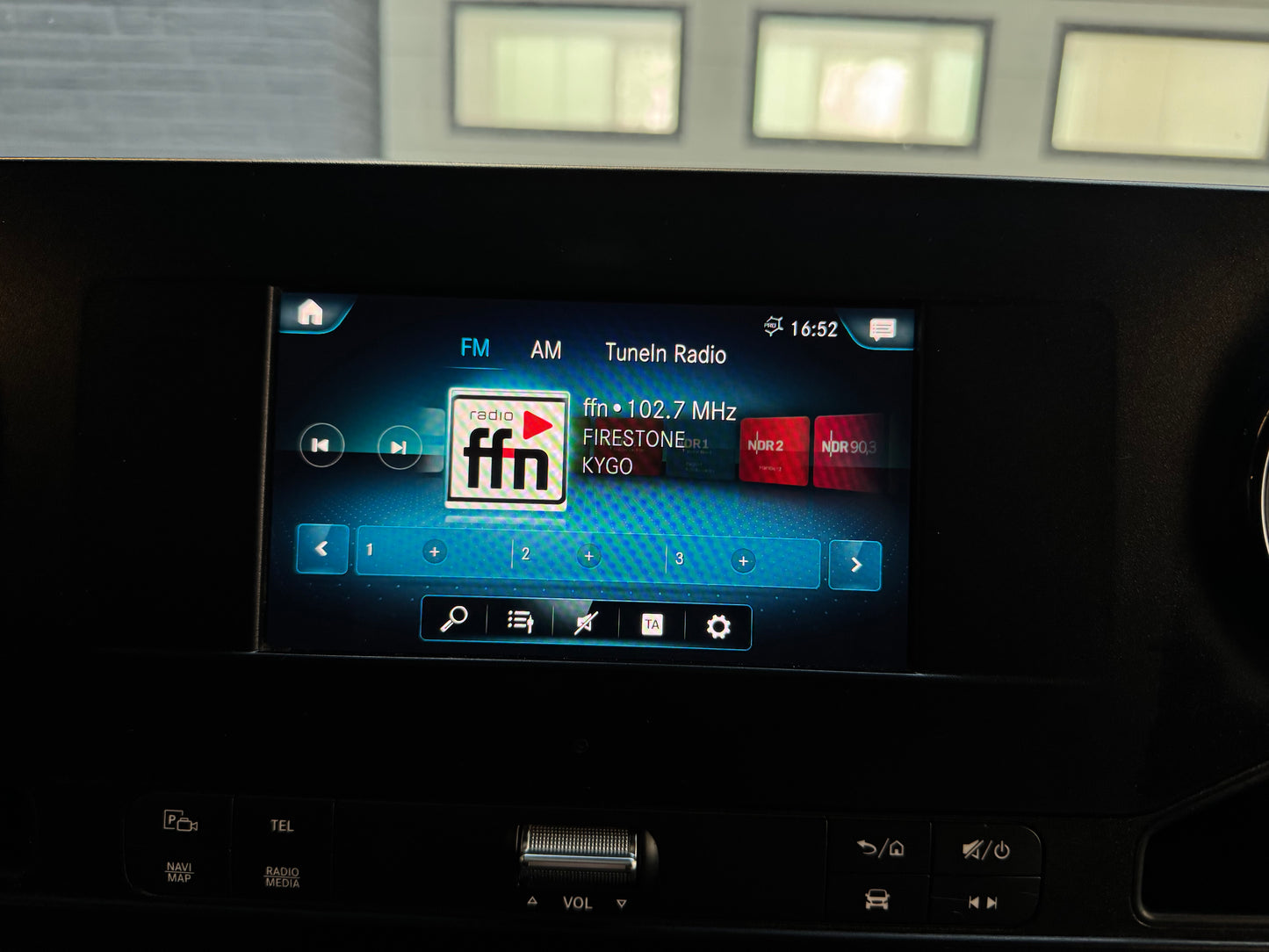 Mercedes-Benz Sprinter 314 CDI L2H2 3,5t NAVI KLIMA AHK KAMERA
