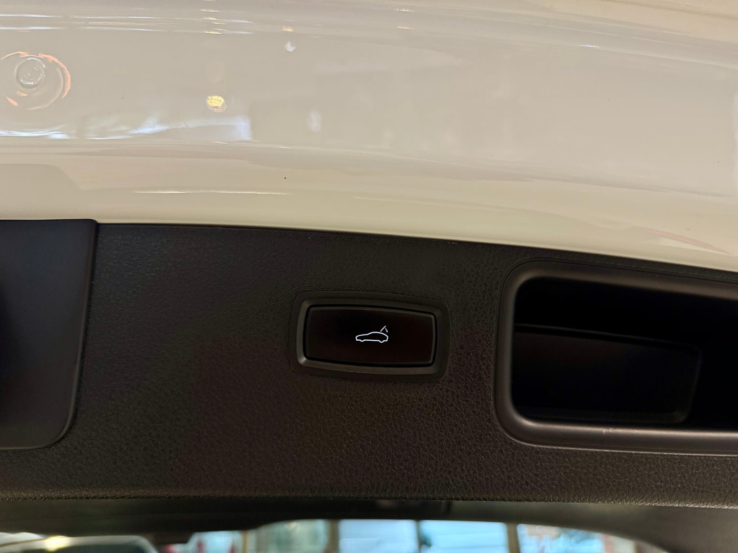 Porsche Macan SPORT PANORAMA LEDER KAMERA AHK MEMORY PDC