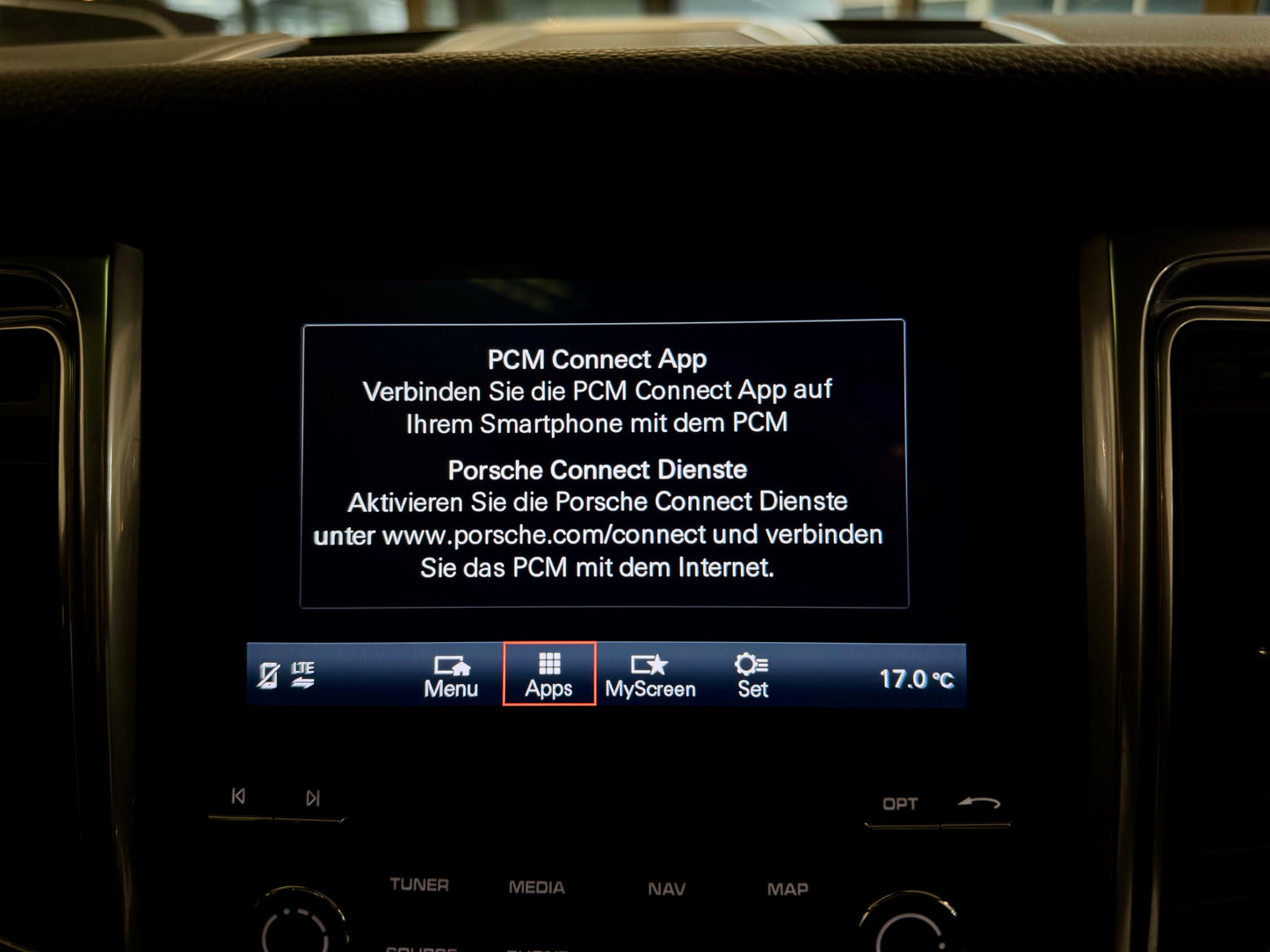 Porsche Macan SPORT PANORAMA LEDER KAMERA AHK MEMORY PDC