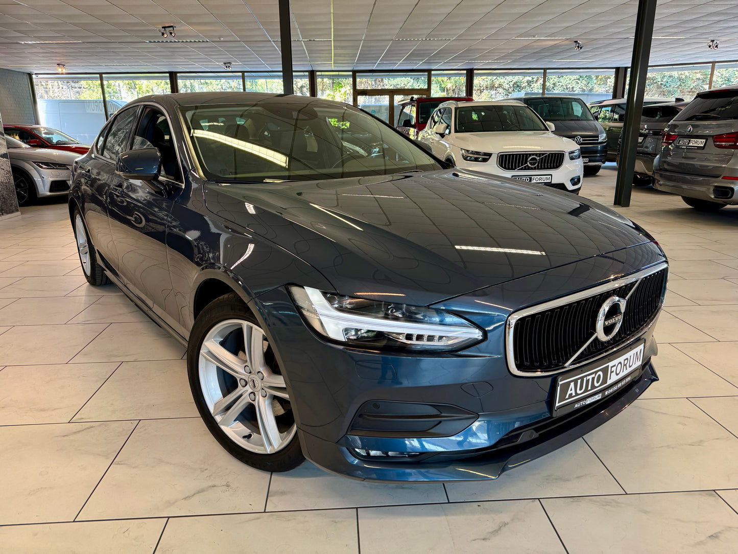Volvo S90 2.0 D4 AUT NAVI LEDER CAM LED SHZ PDC MEMORY