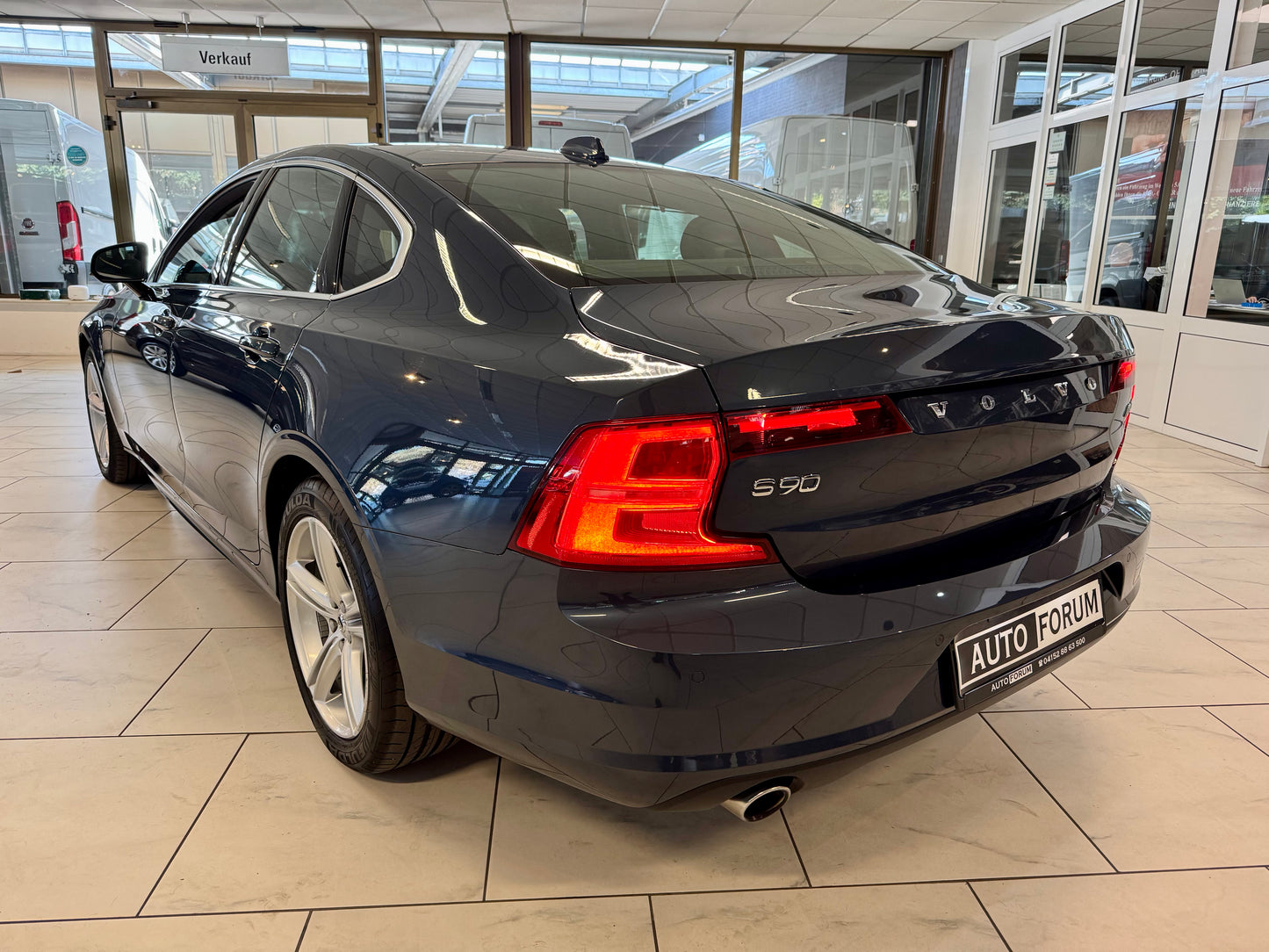 Volvo S90 2.0 D4 AUT NAVI LEDER CAM LED SHZ PDC MEMORY