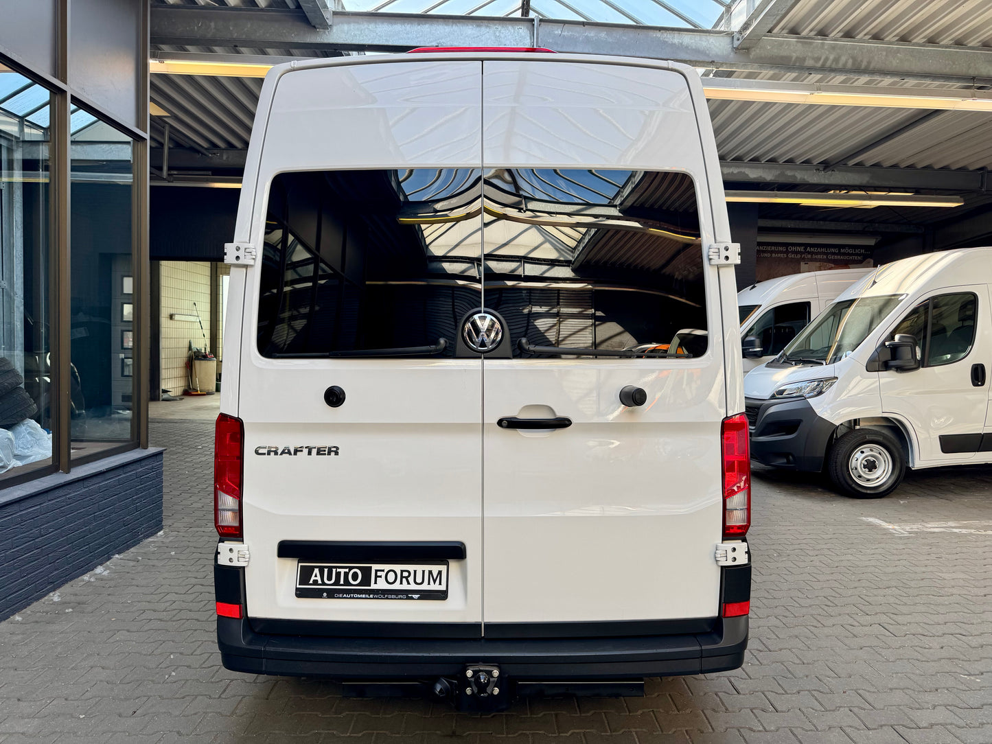 Volkswagen Crafter 2.0 TDI L3H3 mittellang KLIMA AHK NAVI