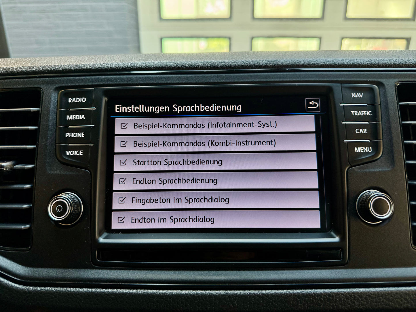 Volkswagen Crafter 2.0 TDI L3H3 mittellang KLIMA AHK NAVI