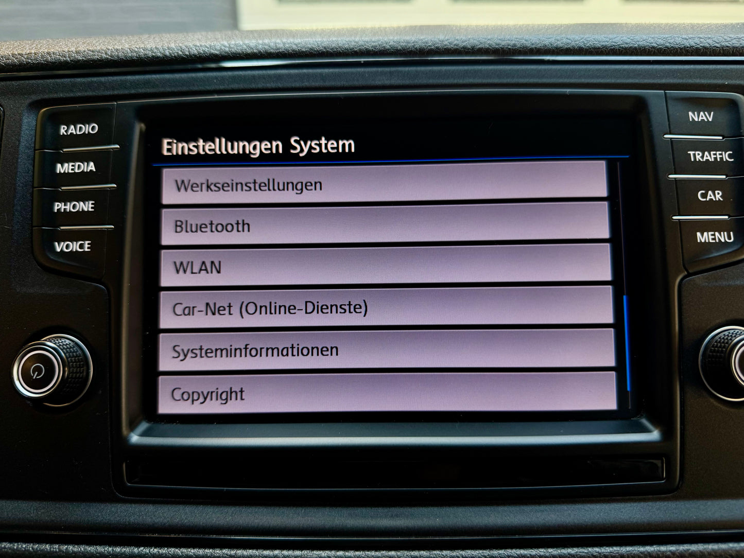 Volkswagen Crafter 2.0 TDI L3H3 mittellang KLIMA AHK NAVI