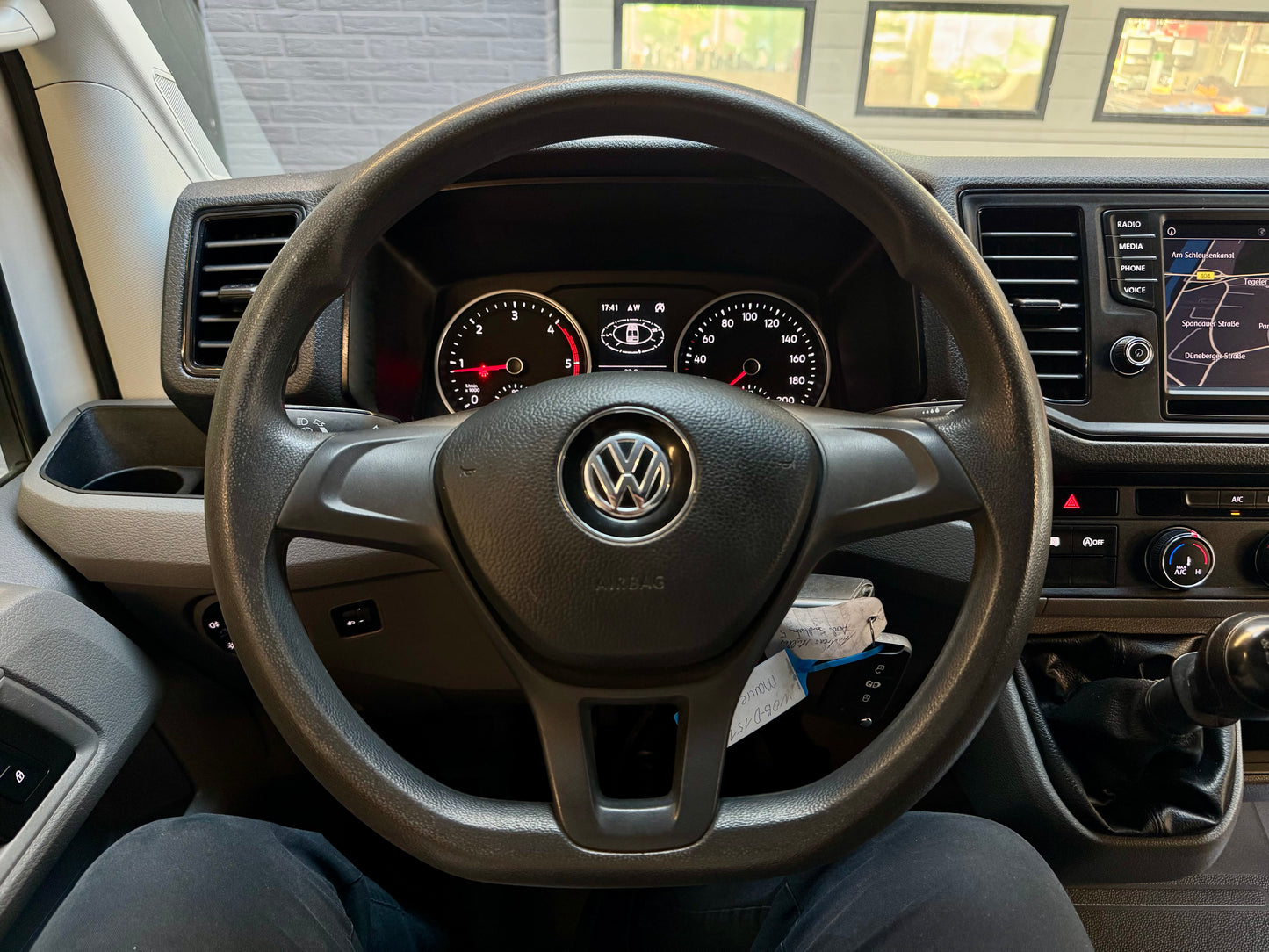 Volkswagen Crafter 2.0 TDI L3H3 mittellang KLIMA AHK NAVI