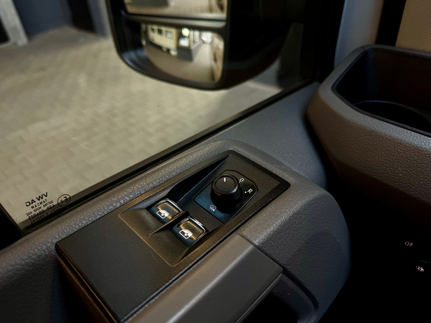 Volkswagen Crafter 2.0 TDI L3H3 mittellang KLIMA AHK NAVI