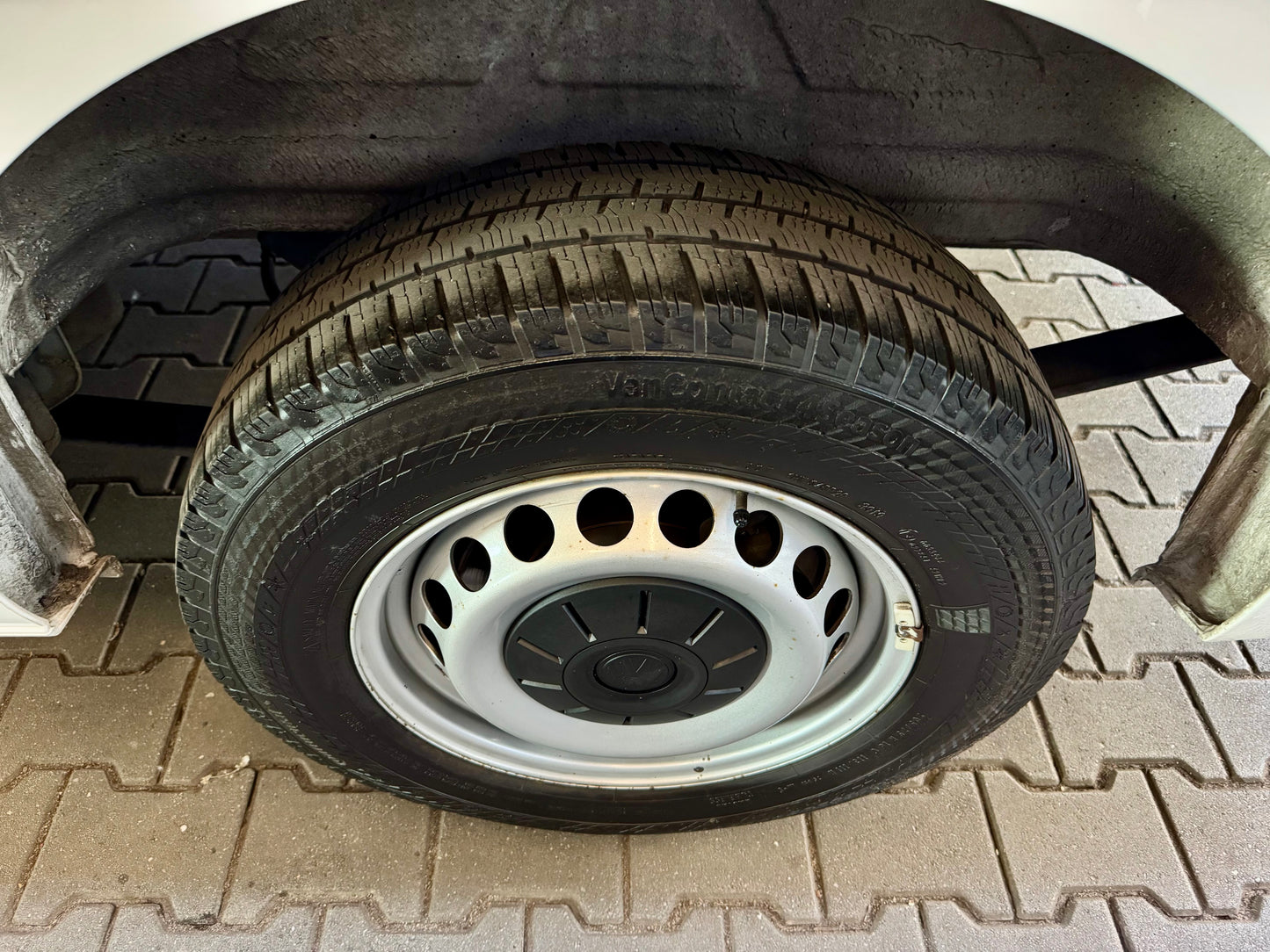 Volkswagen Crafter 2.0 TDI L3H3 mittellang KLIMA AHK NAVI