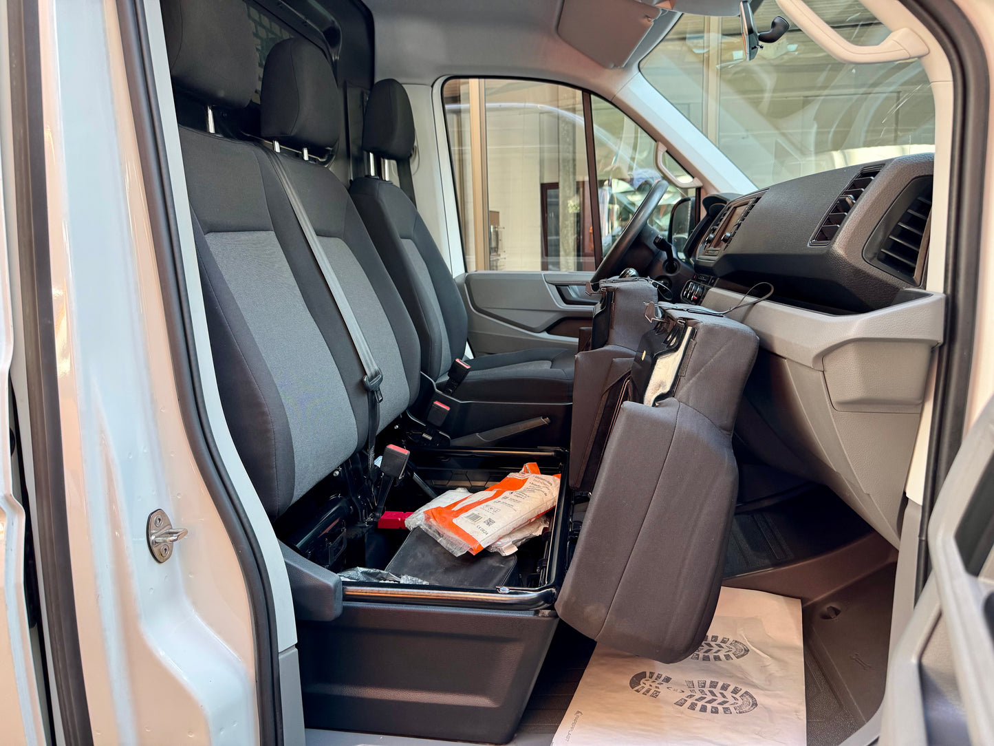 Volkswagen Crafter 2.0 TDI L3H3 mittellang KLIMA AHK NAVI