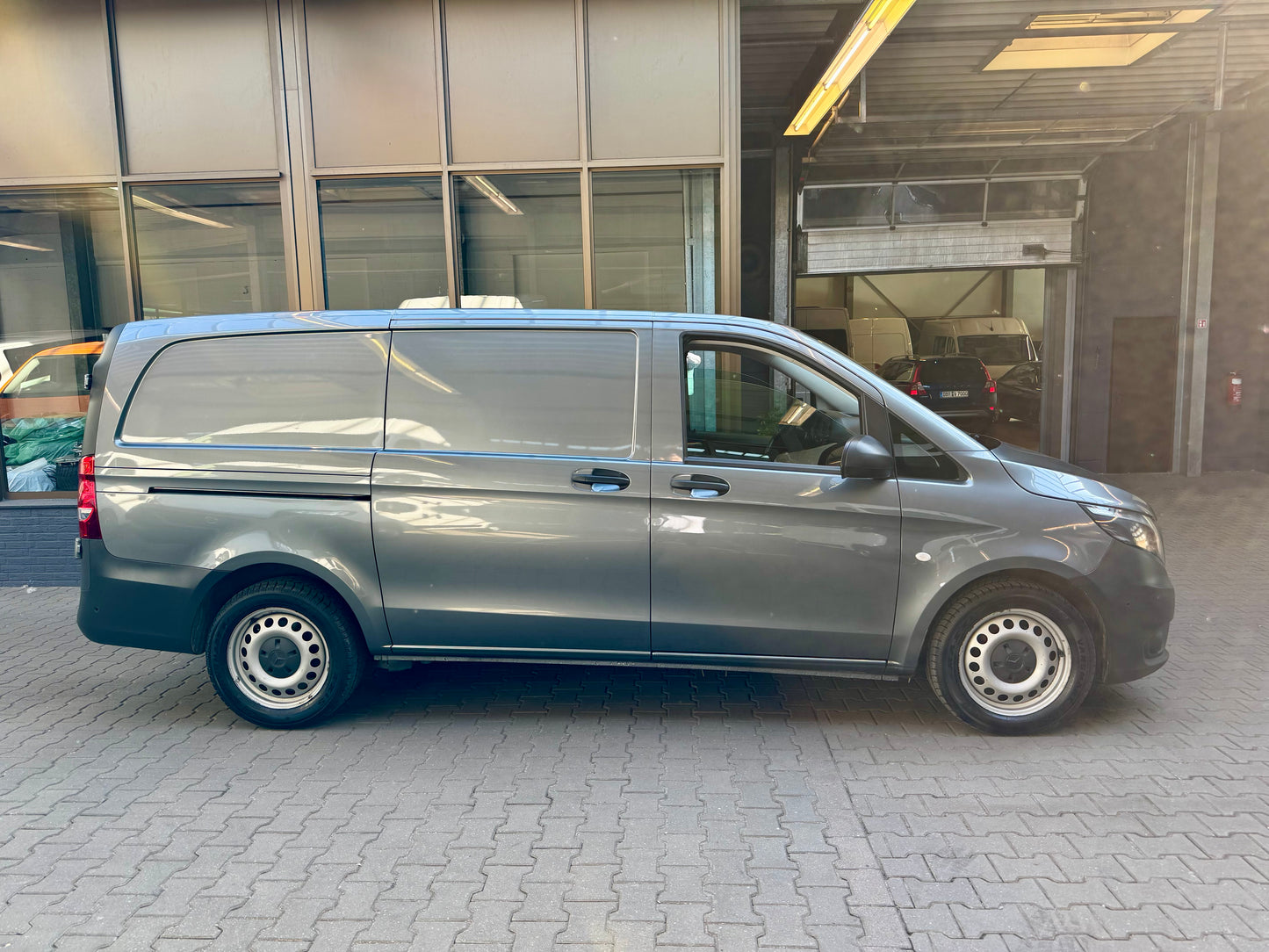 Mercedes-Benz Vito 110 CDI L2 LANG SORTIMO WERKSTATT KLIMA AHK