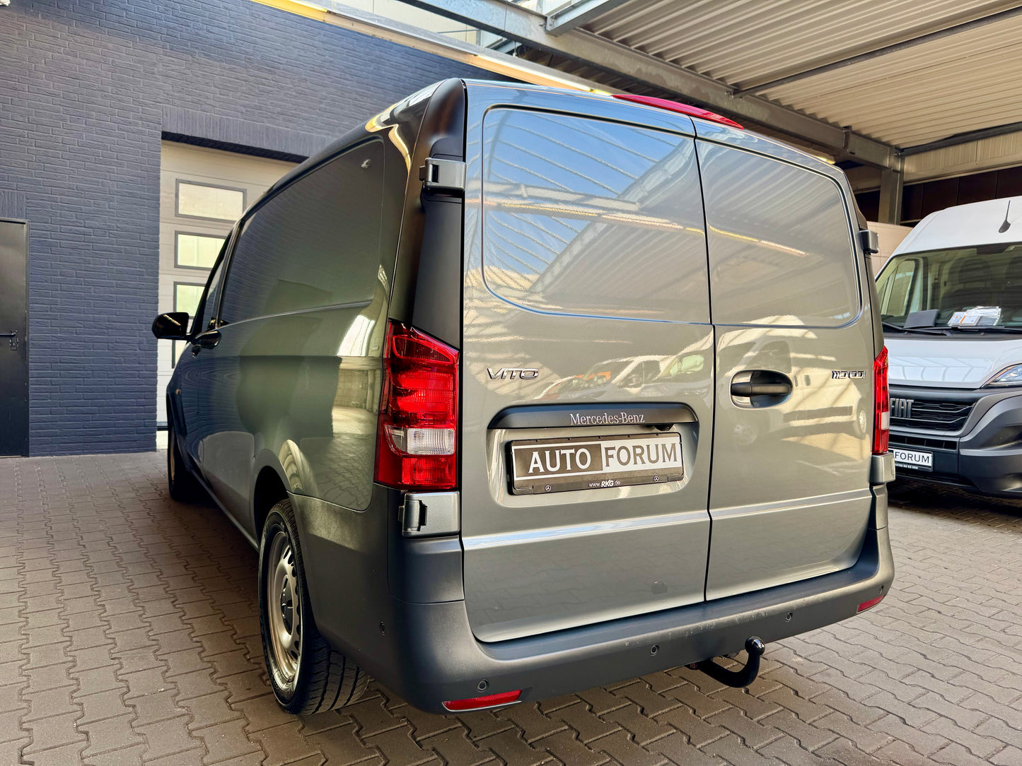 Mercedes-Benz Vito 110 CDI L2 LANG SORTIMO WERKSTATT KLIMA AHK