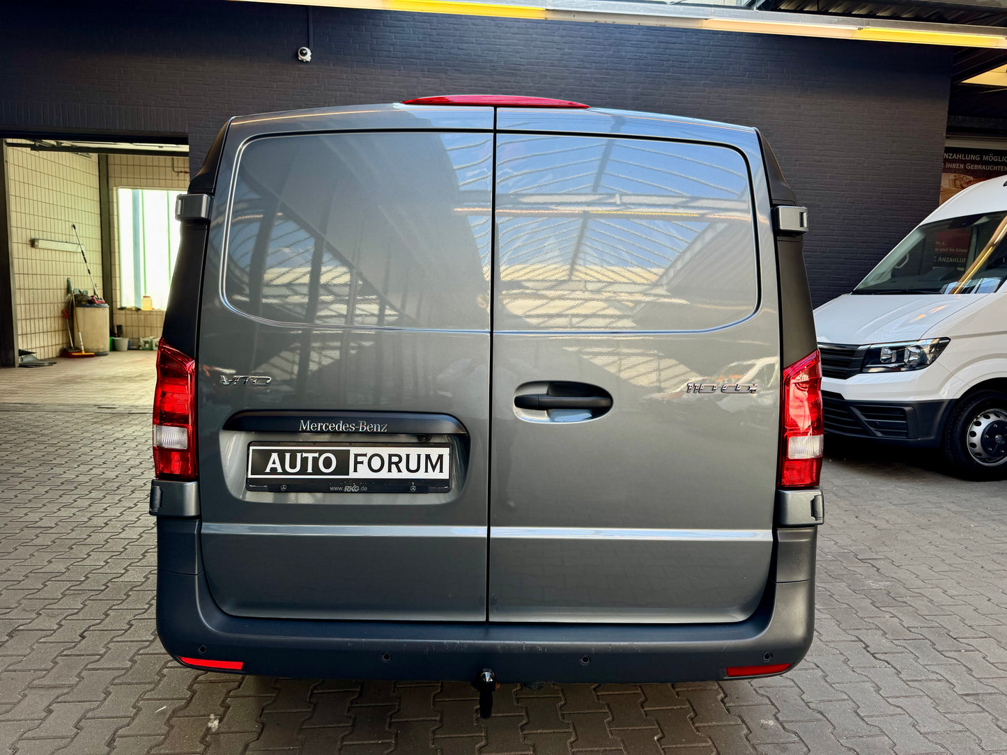 Mercedes-Benz Vito 110 CDI L2 LANG SORTIMO WERKSTATT KLIMA AHK
