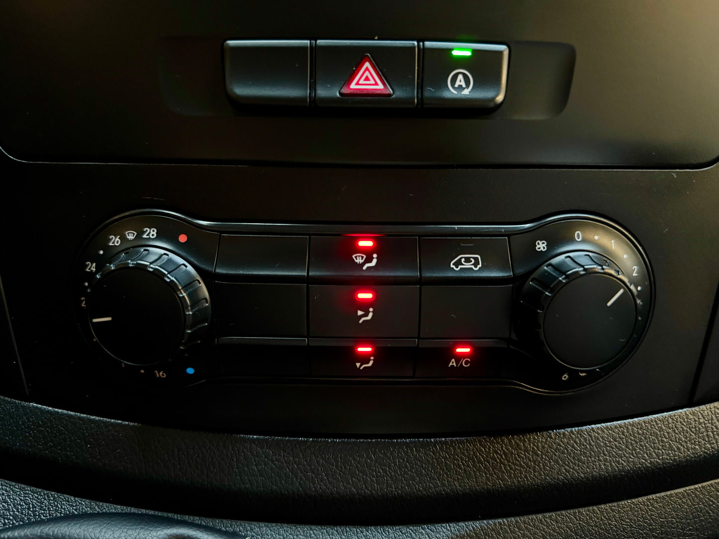 Mercedes-Benz Vito 110 CDI L2 LANG SORTIMO WERKSTATT KLIMA AHK