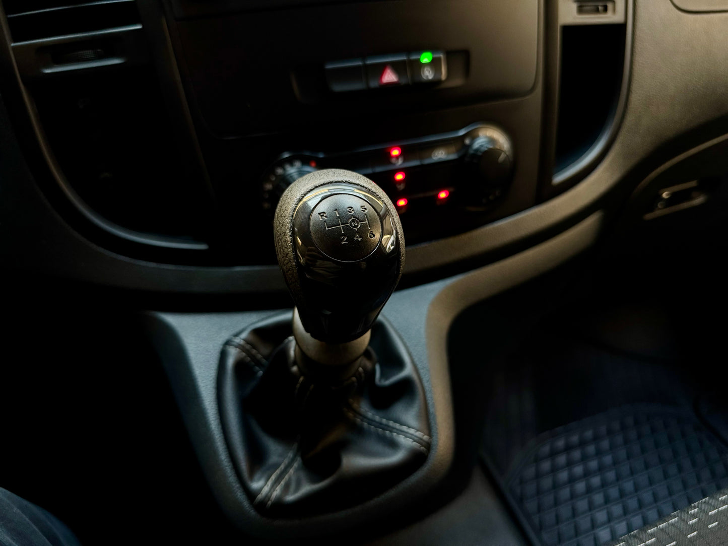Mercedes-Benz Vito 110 CDI L2 LANG SORTIMO WERKSTATT KLIMA AHK