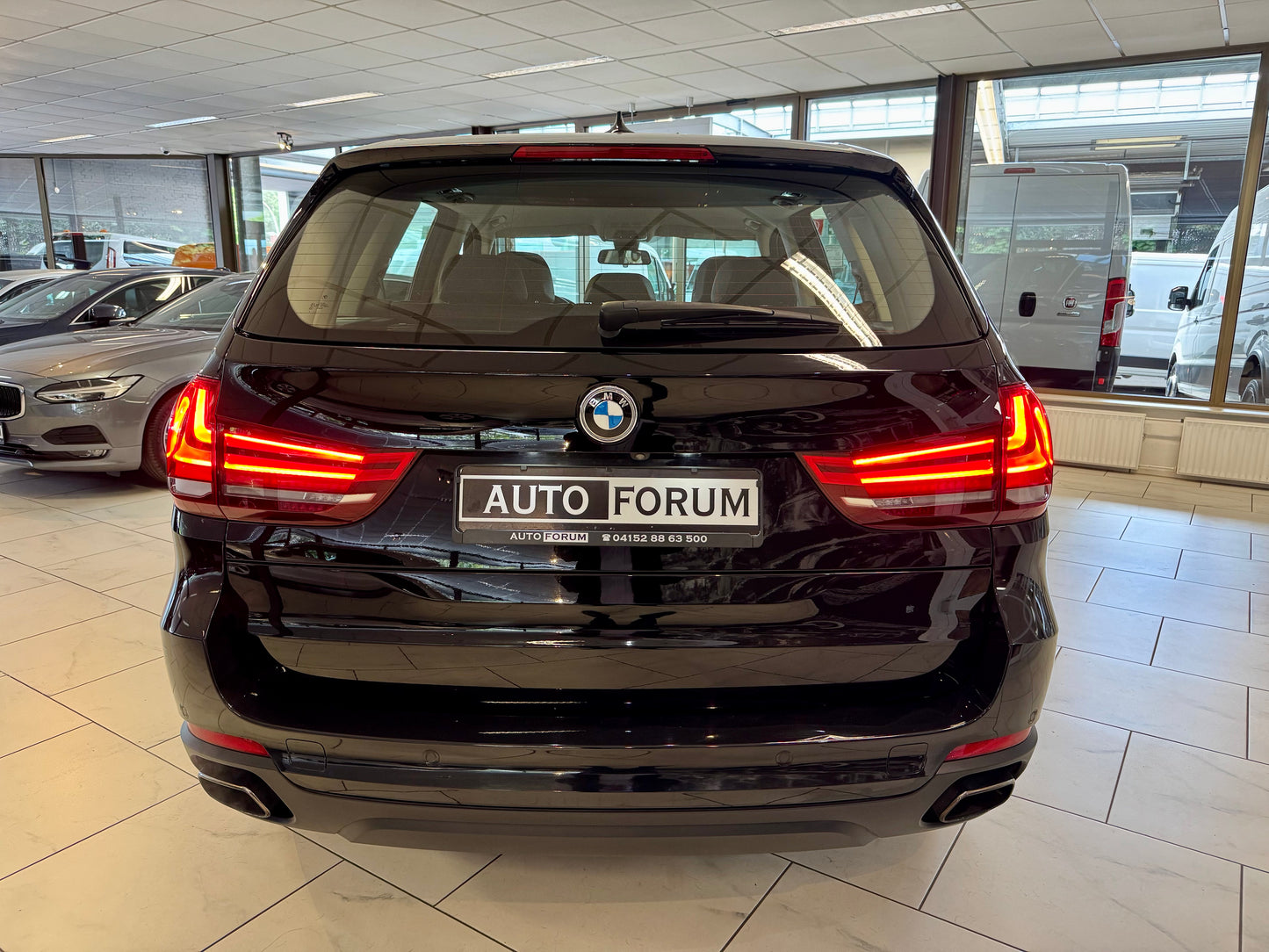 BMW X5 50i xDrive LEDER AUT NAVI CAM ACC SHZ PDC LED