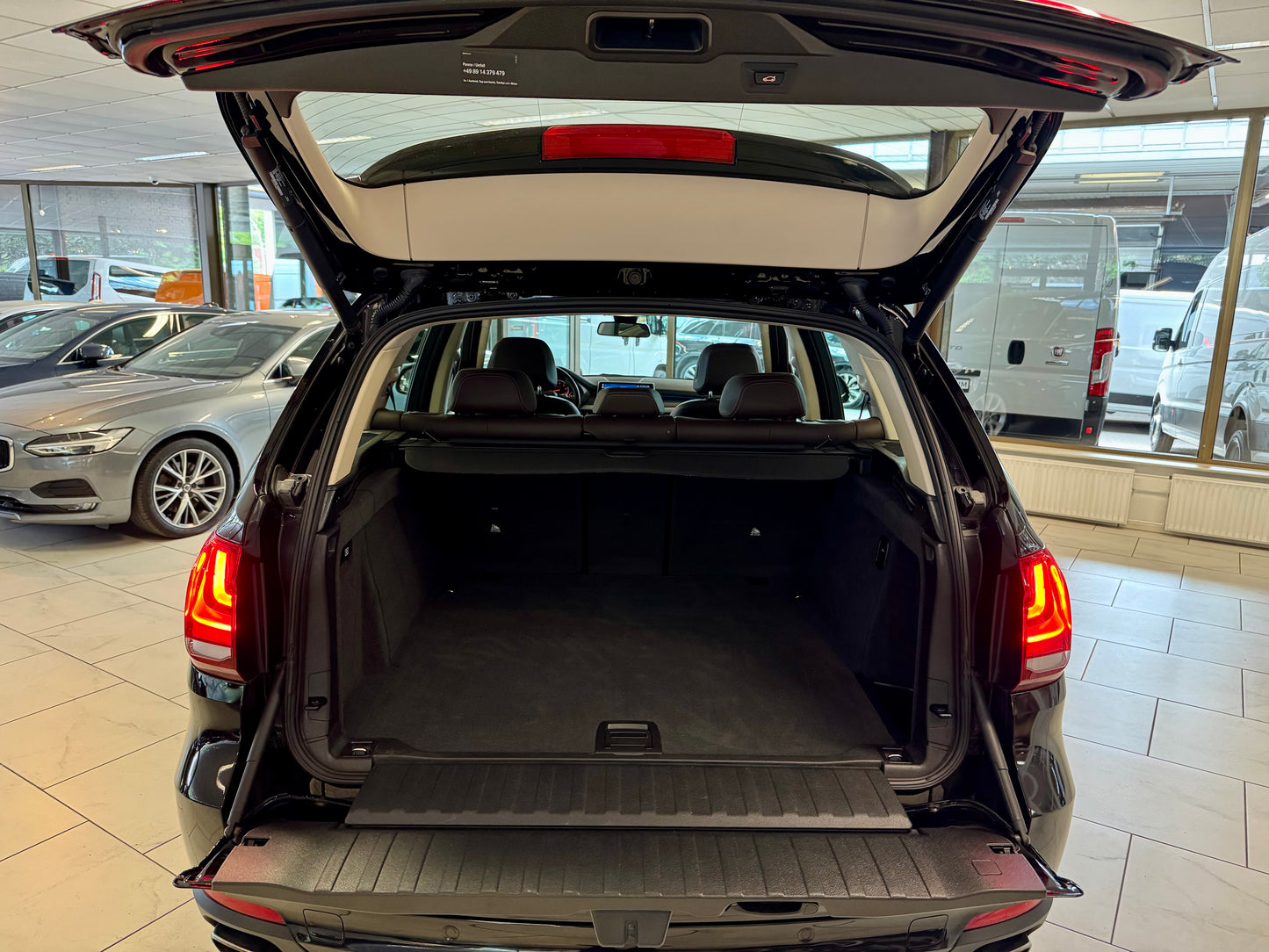 BMW X5 50i xDrive LEDER AUT NAVI CAM ACC SHZ PDC LED