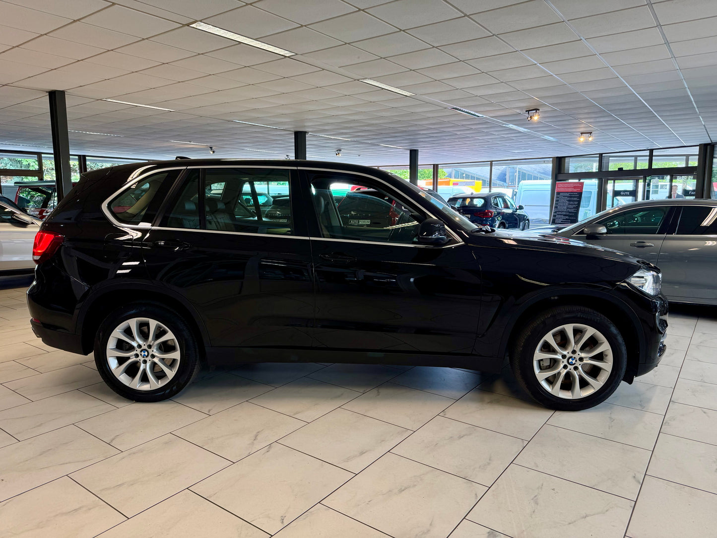 BMW X5 50i xDrive LEDER AUT NAVI CAM ACC SHZ PDC LED