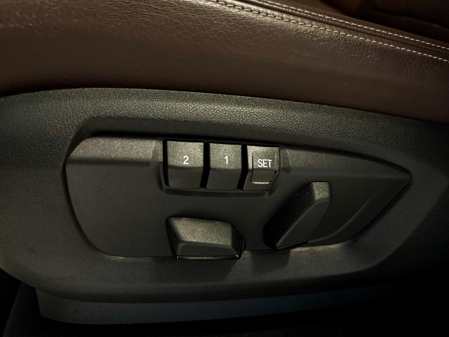 BMW X5 50i xDrive LEDER AUT NAVI CAM ACC SHZ PDC LED