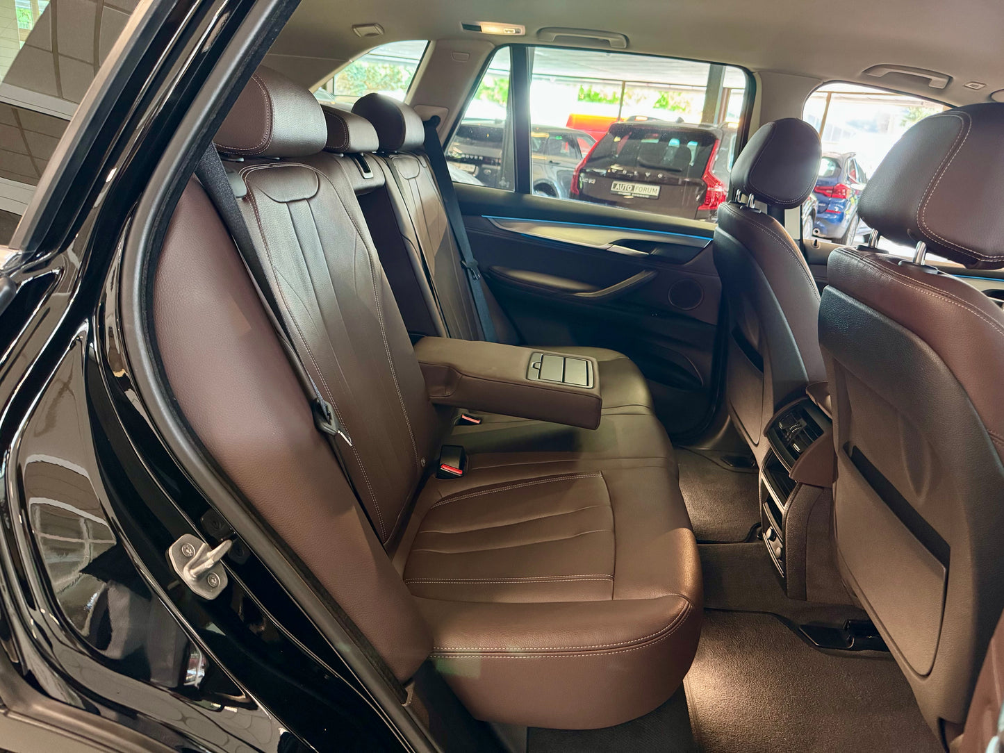 BMW X5 50i xDrive LEDER AUT NAVI CAM ACC SHZ PDC LED