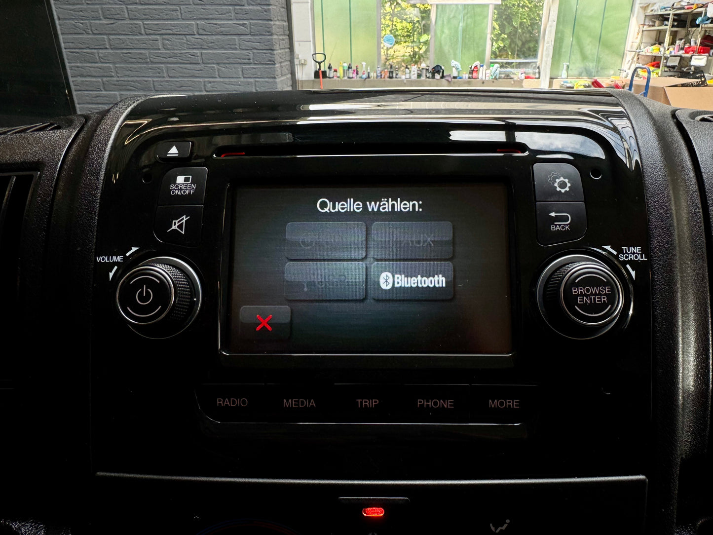 Peugeot Boxer 2.0 HDi L2H2 KLIMA REGALE 3-SITZE CAM PDC