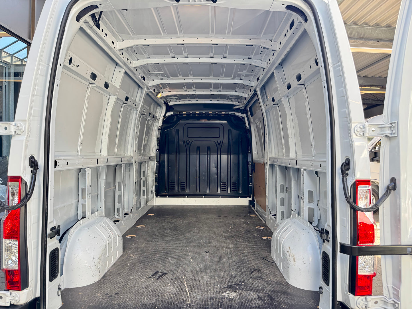 Renault Master 2.3 dCi L3H2 3,5t AHK KLIMA CAM NAVI TEMP