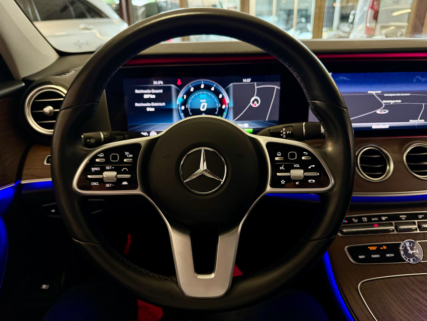 Mercedes-Benz E 300 de AMG-LINE NIGHT WIDE LEDER LED CAM ACC
