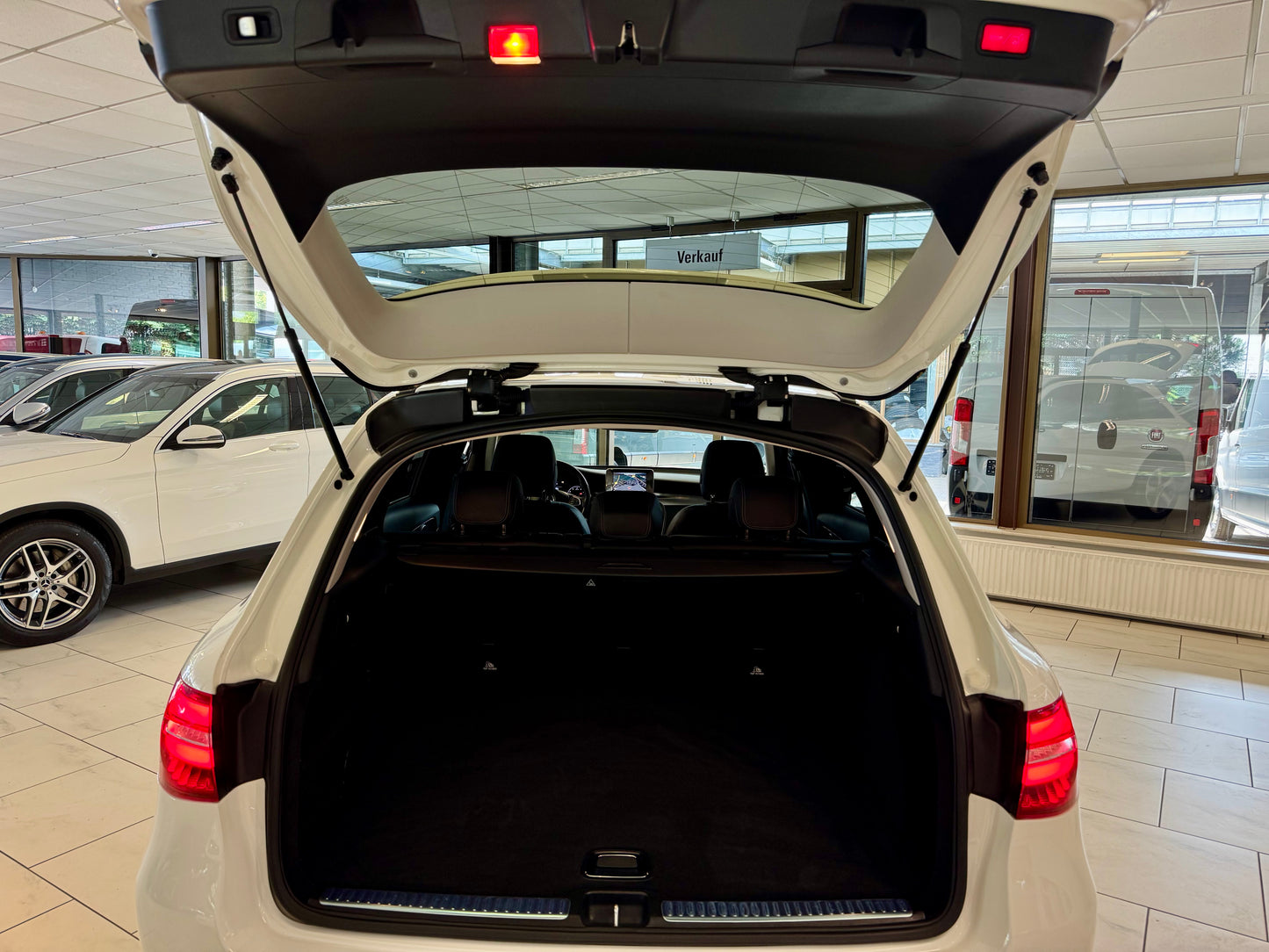 Mercedes-Benz GLC 250 4M EXCLUSIVE NIGHT LEDER NAVI AHK CAM