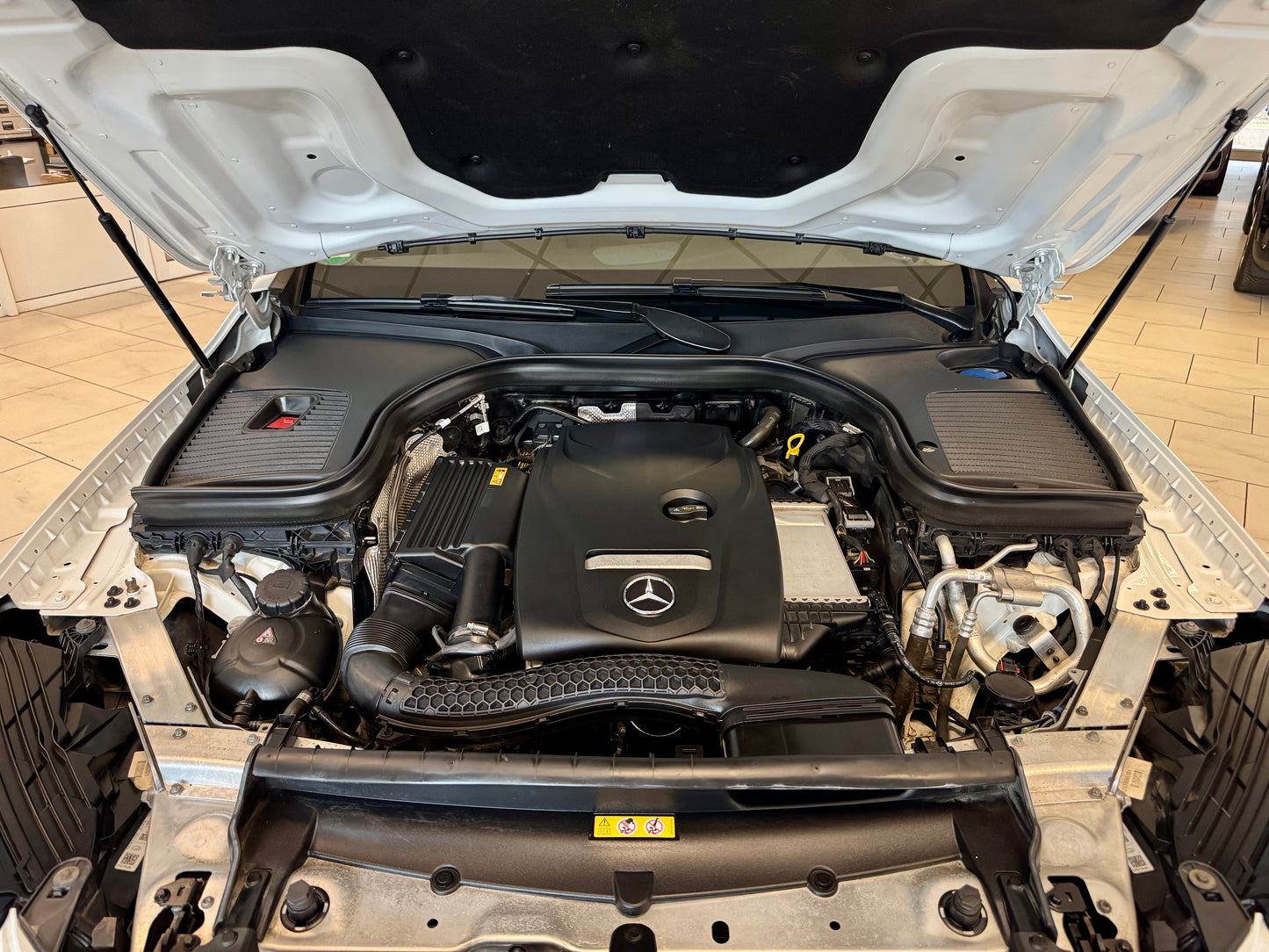 Mercedes-Benz GLC 250 4M EXCLUSIVE NIGHT LEDER NAVI AHK CAM