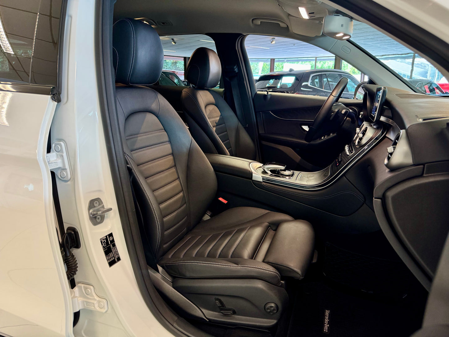 Mercedes-Benz GLC 250 4M EXCLUSIVE NIGHT LEDER NAVI AHK CAM
