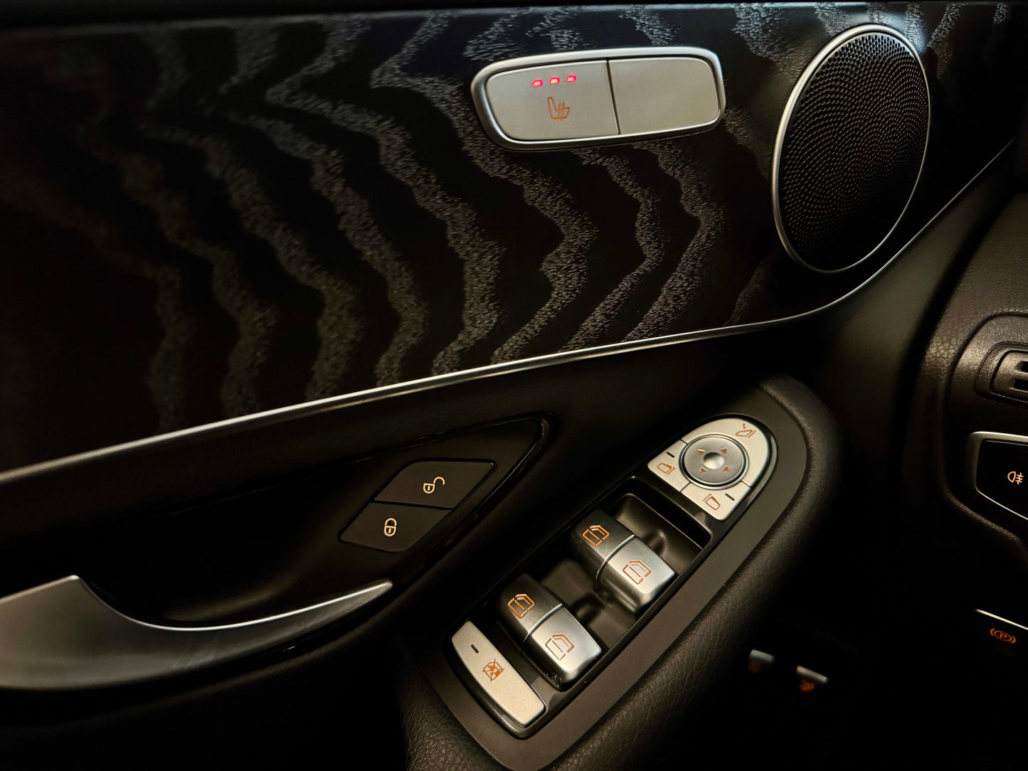 Mercedes-Benz GLC 250 4M EXCLUSIVE NIGHT LEDER NAVI AHK CAM