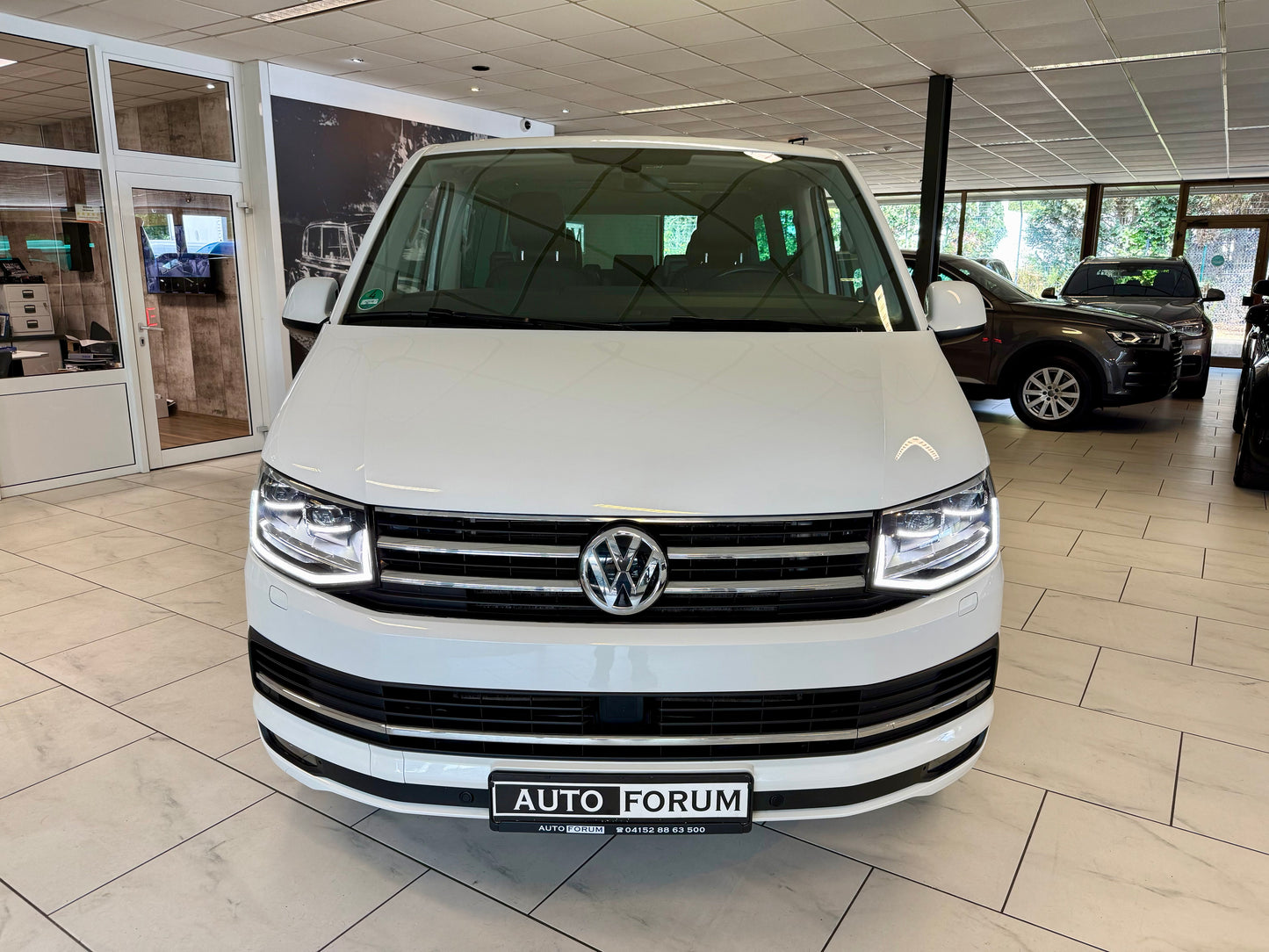 Volkswagen T6 Multivan 2.0 TDI GEN SIX LED SHZG LEDER 7SITZ