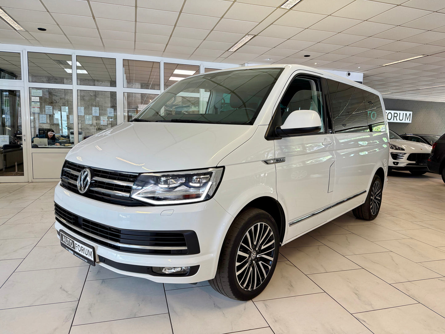 Volkswagen T6 Multivan 2.0 TDI GEN SIX LED SHZG LEDER 7SITZ