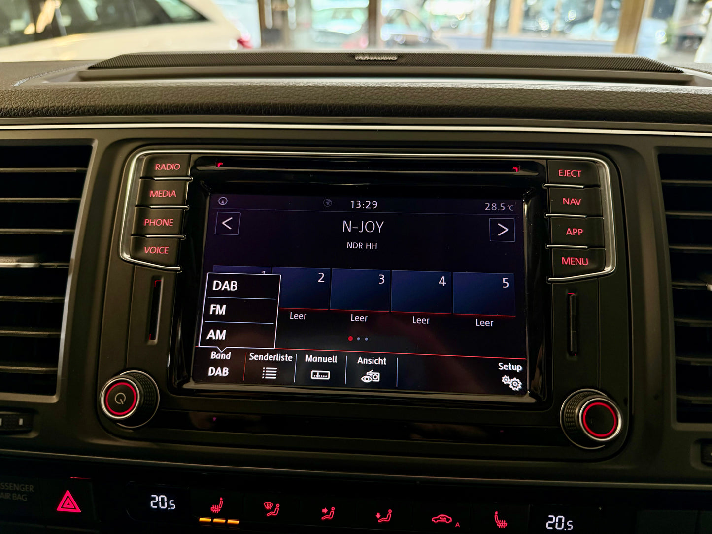 Volkswagen T6 Multivan 2.0 TDI GEN SIX LED SHZG LEDER 7SITZ