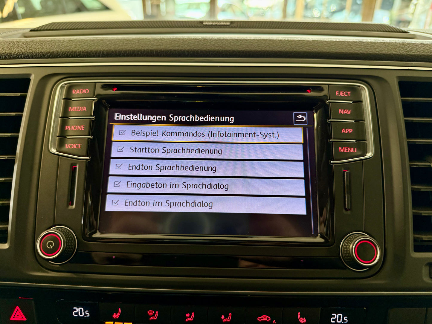 Volkswagen T6 Multivan 2.0 TDI GEN SIX LED SHZG LEDER 7SITZ
