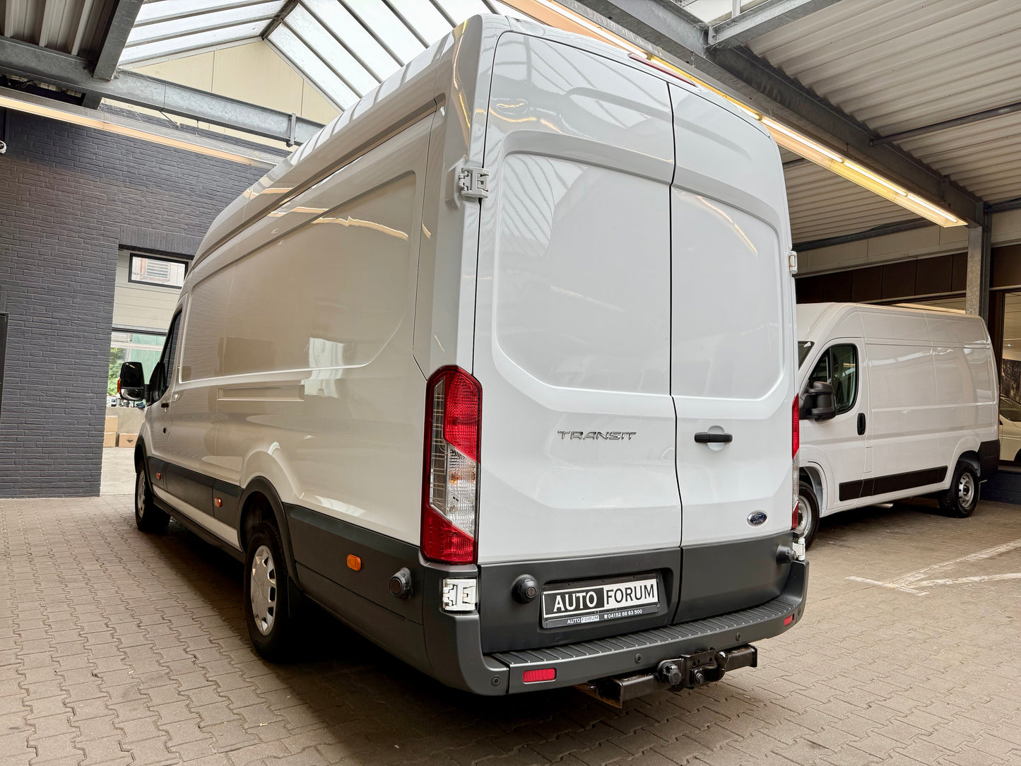 Ford Transit 2.0 D 3,5t L4H3 KLIMA PDC 3SITZE REGALE