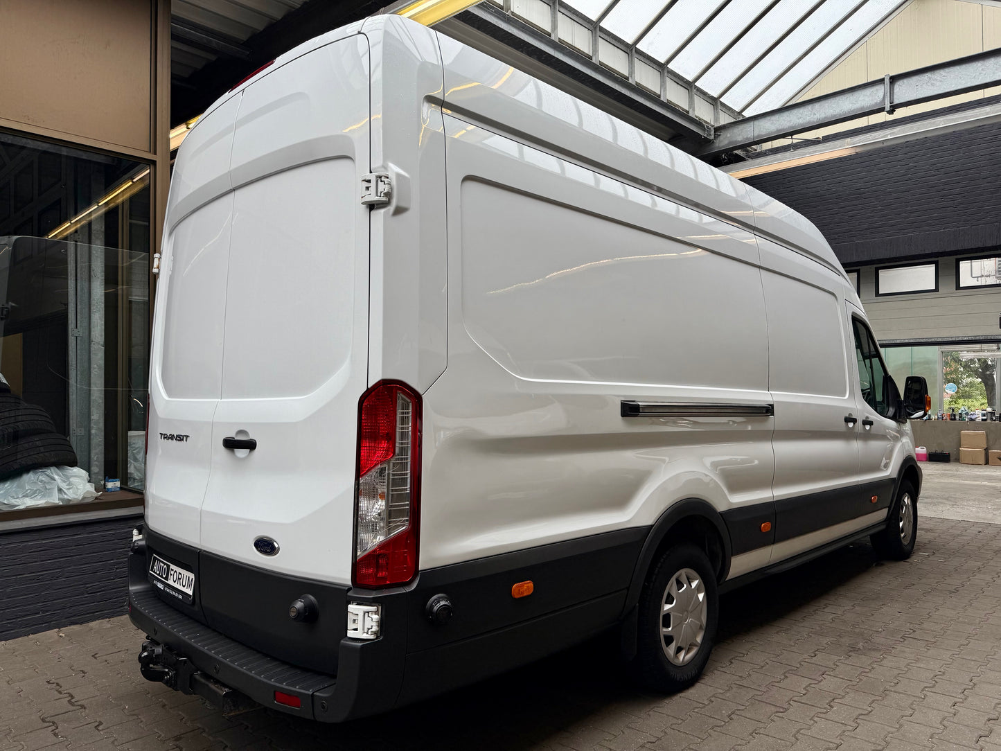 Ford Transit 2.0 D 3,5t L4H3 KLIMA PDC 3SITZE REGALE