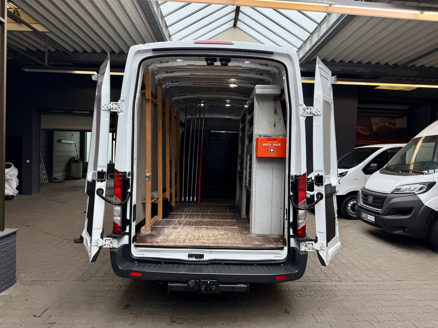 Ford Transit 2.0 D 3,5t L4H3 KLIMA PDC 3SITZE REGALE
