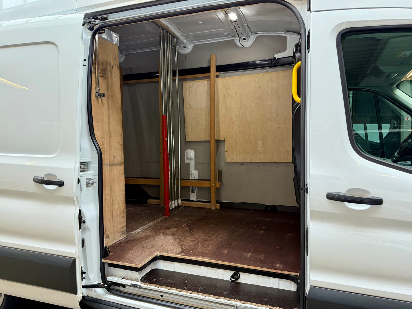 Ford Transit 2.0 D 3,5t L4H3 KLIMA PDC 3SITZE REGALE