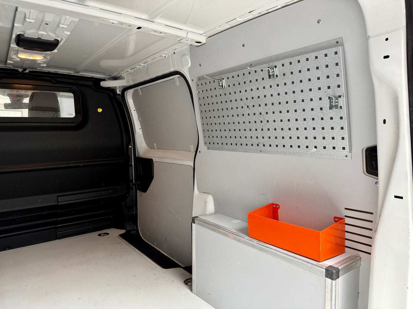 Peugeot Expert 2.0 D L2 PREMIUM AUTOMATIK AHK PDC NAVI