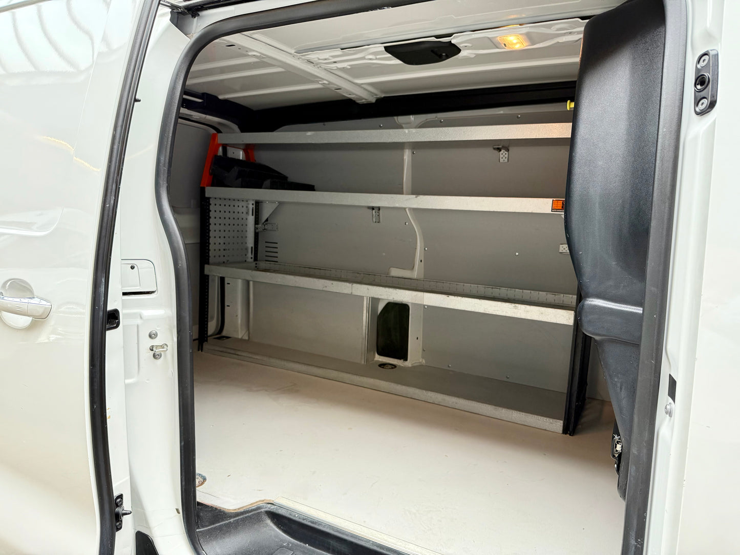 Peugeot Expert 2.0 D L2 PREMIUM AUTOMATIK AHK PDC NAVI