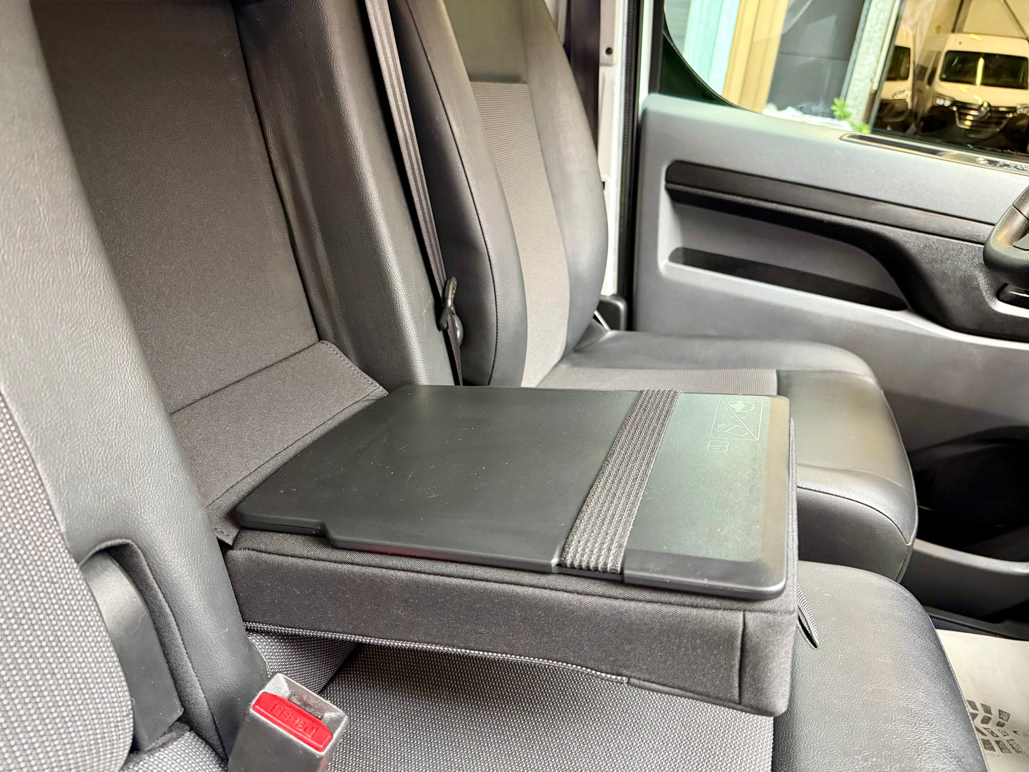 Peugeot Expert 2.0 D L2 PREMIUM AUTOMATIK AHK PDC NAVI
