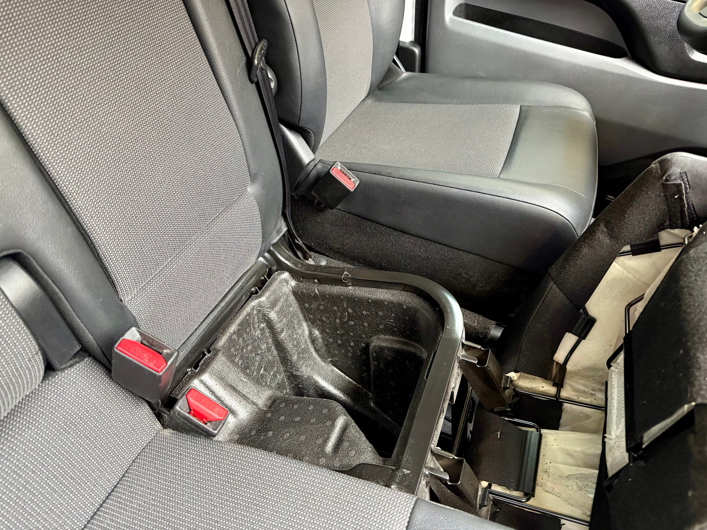 Peugeot Expert 2.0 D L2 PREMIUM AUTOMATIK AHK PDC NAVI