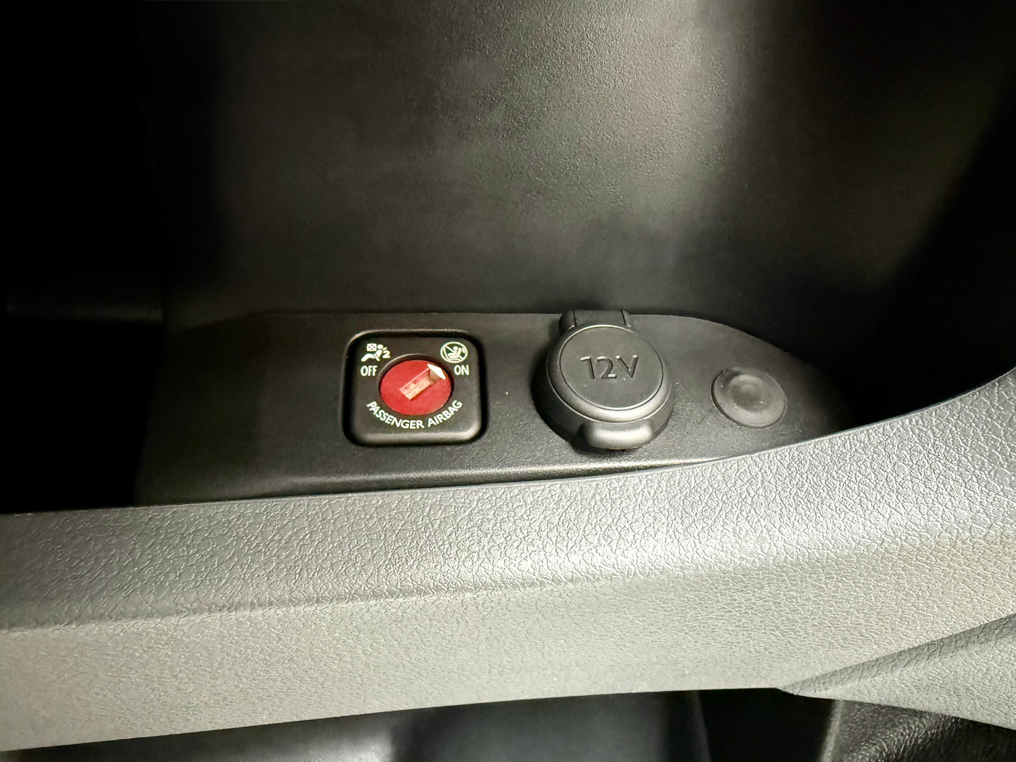 Peugeot Expert 2.0 D L2 PREMIUM AUTOMATIK AHK PDC NAVI