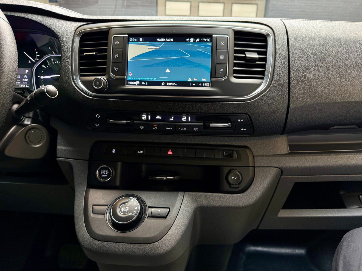 Peugeot Expert 2.0 D L2 PREMIUM AUTOMATIK AHK PDC NAVI