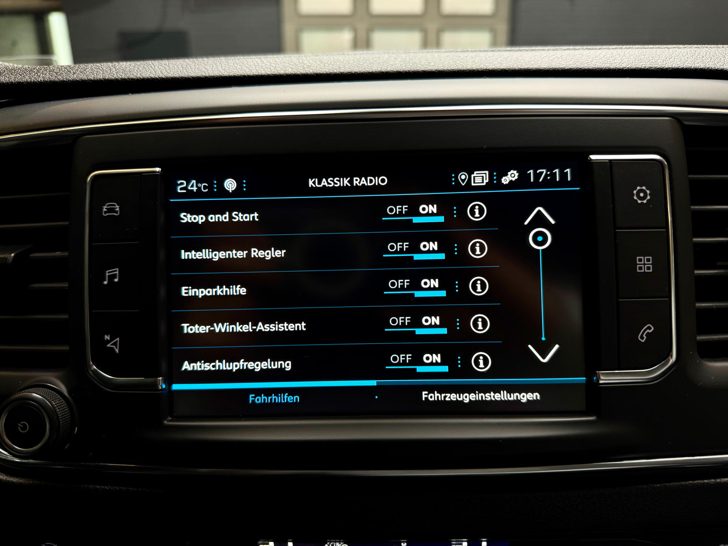 Peugeot Expert 2.0 D L2 PREMIUM AUTOMATIK AHK PDC NAVI