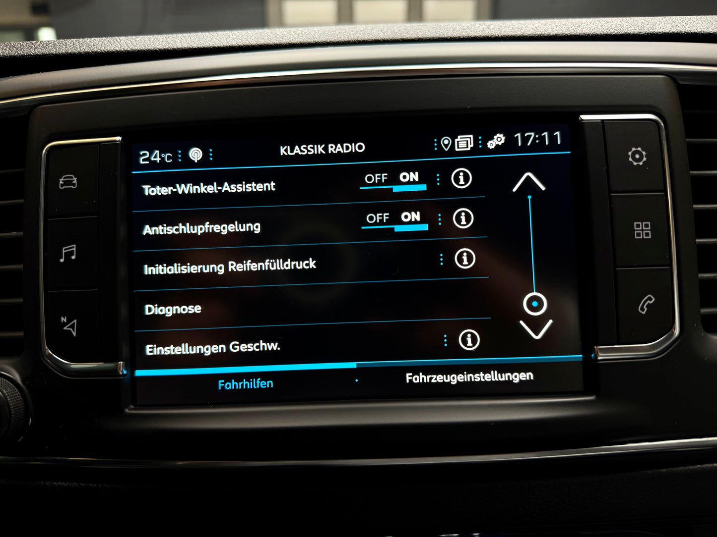 Peugeot Expert 2.0 D L2 PREMIUM AUTOMATIK AHK PDC NAVI